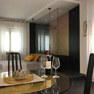 https://romantic-apartment-verona.hotelinveneto.com