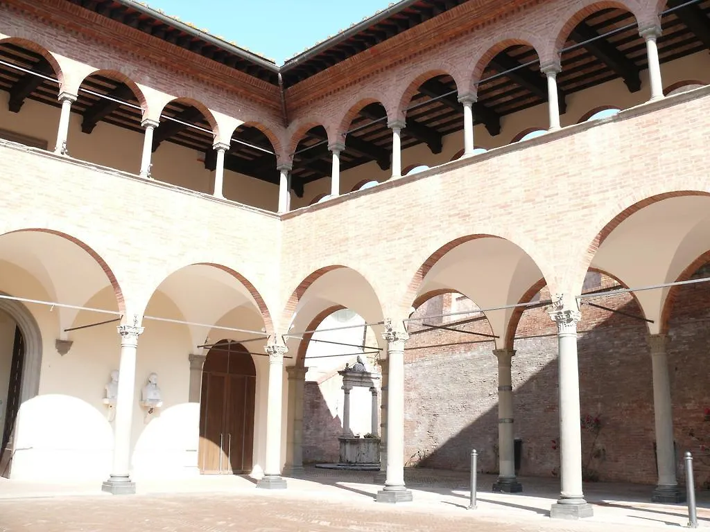 Hotel Alma Domus Siena 0*,