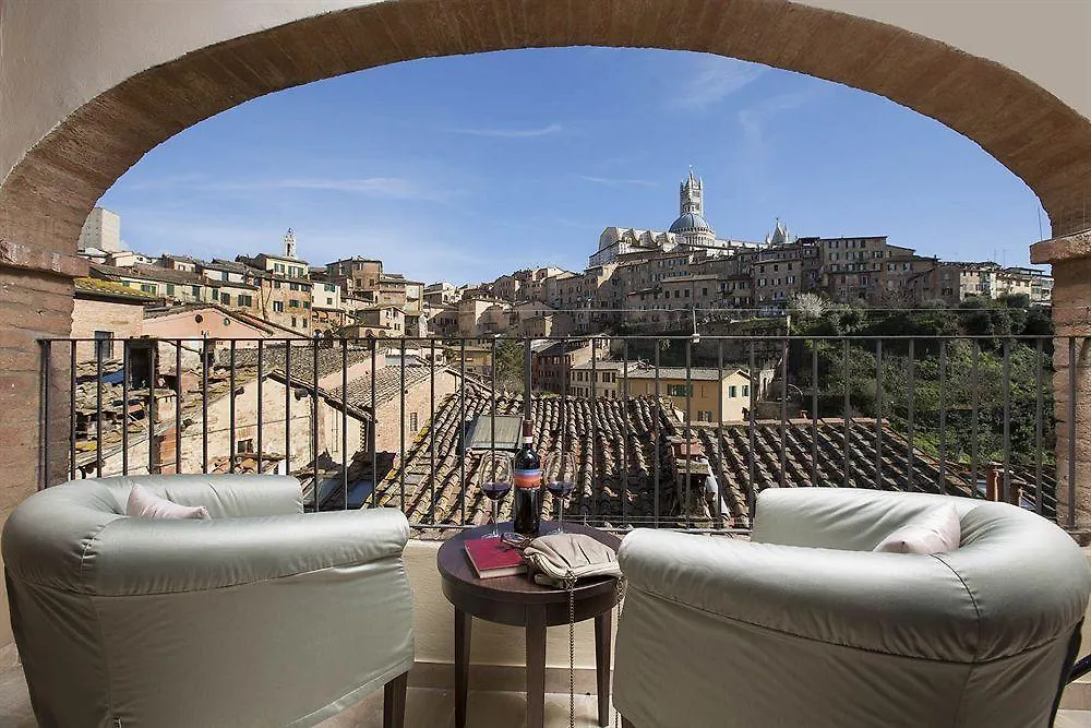 Hotel Alma Domus Siena